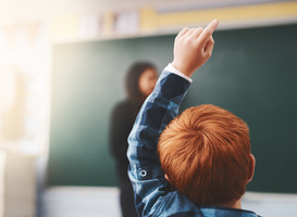 Leerlingen De Parelburcht gaan tijdelijk met de bus naar school in Vlissingen Leerlingen De Parelburcht gaan tijdelijk met de bus naar school in Vlissingen