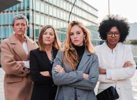 Cursus om meer vrouwen in gemeenteraad te krijgen, maar helpt dat? Cursus om meer vrouwen in gemeenteraad te krijgen, maar helpt dat?