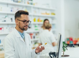 Staking apotheekmedewerkers krijgt steun van Friese studenten Staking apotheekmedewerkers krijgt steun van Friese studenten
