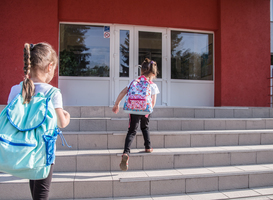 Normal_back-to-school-education-concept-with-girl-kids-e-2023-11-27-05-23-33-utc