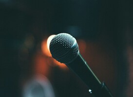 Tachtig jaar vrijheid: leerlingen speciaal onderwijs zingen Anne Frank-lied Tachtig jaar vrijheid: leerlingen speciaal onderwijs zingen Anne Frank-lied