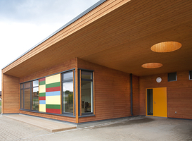 Normal_modern-elementary-school-building-2025-04-04-07-52-27-utc