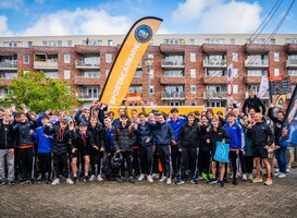Studenten MBO Amersfoort lopen tijdens Marathon Amersfoort voor het Longfonds