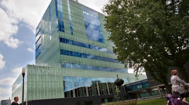 Carousel_technische_universiteit_eindhoven__alleen_voor_tue___12_