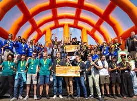 Hanzehogeschool en Fontys winnen de Self Driving Challenge 2025
