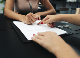 Normal_contract-signing-at-desk-details-2025-02-22-05-13-58-utc