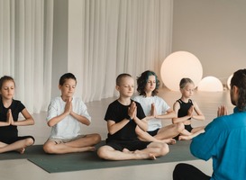 Spiritueel onderwijs zonder examens: de groei van B3-scholen in Nederland