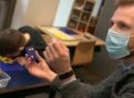 Onderwijsminister Wiersma op werkbezoek bij Visio Onderwijs Rotterdam