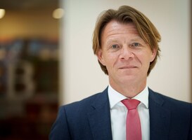 Prof. dr. Kim Putters ontvangt eredoctoraat van de Open Universiteit