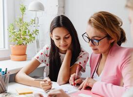 Docenten moeten meer uren draaien om lerarentekort op te lossen
