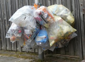 Stinkende afvalberg op straat vanwege verhuizende studenten