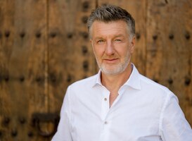 Michael Pilarczyk schrijft boek voor jongeren over mentale gezondheid