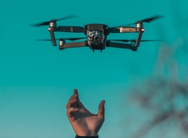 Studenten Hogeschool Saxion debuteren met blusdrone