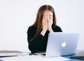 Hoogopgeleide millennials luiden noodklok vanwege mentale gezondheid