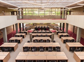 Haagse Hogeschool plant tentamen in tijdens Dodenherdenking
