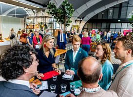 Koningin Máxima aanwezig bij festival UNLimited van Vereniging UNL