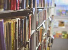 Eerste Bibliotheek op school geopend op basisschool in Andijk