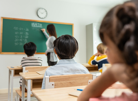 Monumentaal schoolgebouw getransformeerd naar moderne omgeving
