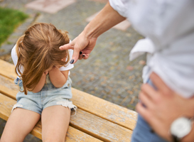 Meer emotioneel verwaarloosde kinderen vanwege ouders met geldproblemen