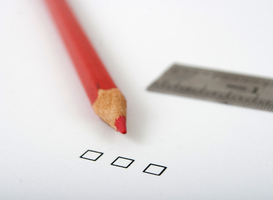 Docente die pijltje zette bij nakijken examen onterecht ontslagen