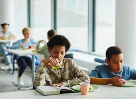 Ouders met geldproblemen durven boodschappenkaart via school niet aan te vragen
