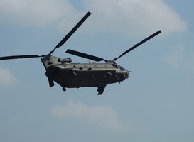 Middelbare school doet mee aan oefening van defensie