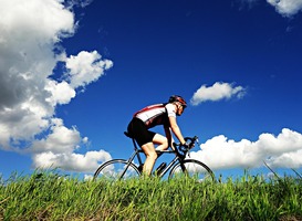 Docent uit Meppel haalt recordbedrag op voor Serious Request met wintertriatlon